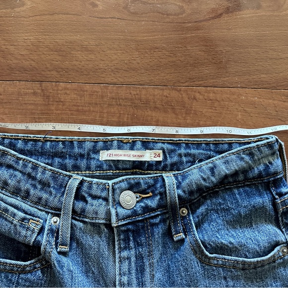 Levi’s 721 High Rise Skinny Jeans - Picture 7 of 8